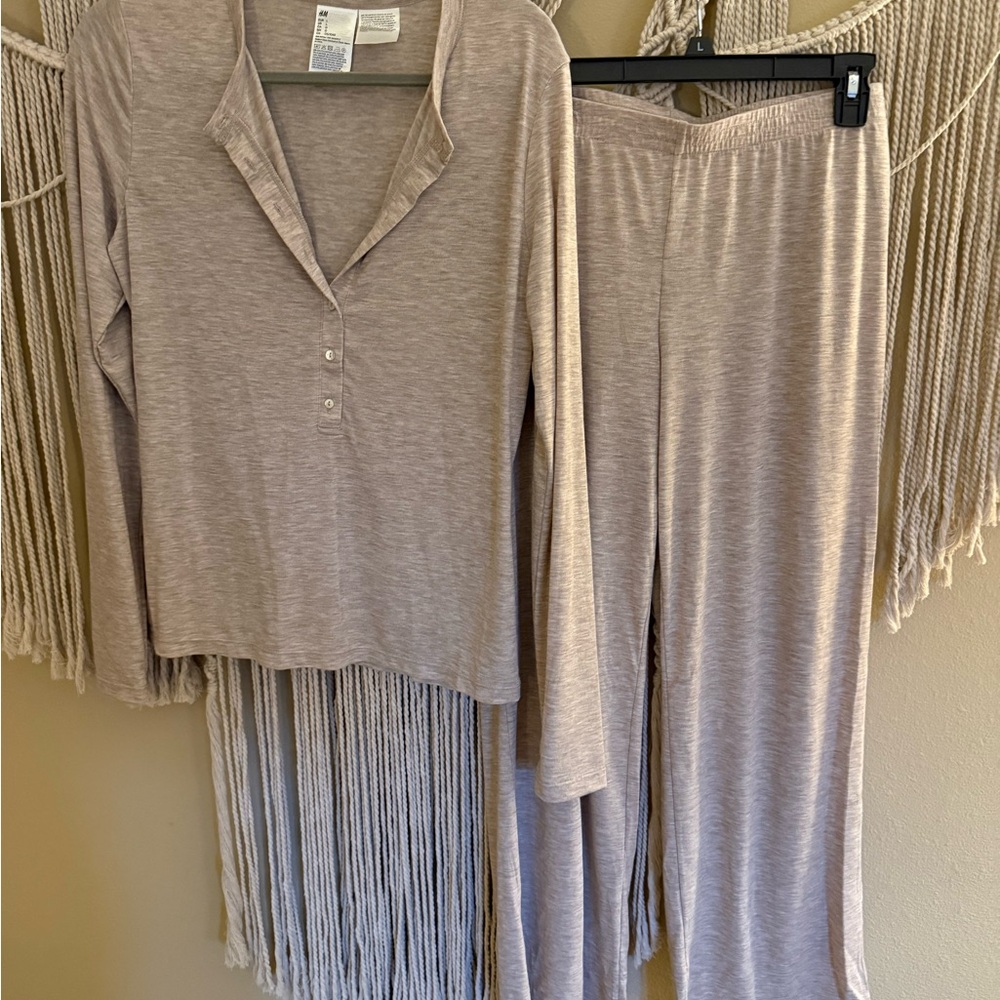 H&M Women's Cream Pajama Set